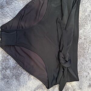 Kiava Mid rise front tie bikini bottoms